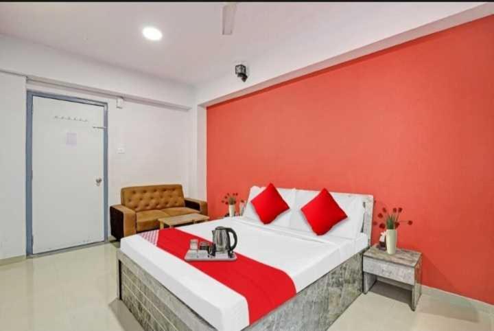 Oyo Hotel Apple Inn Сурат Екстер'єр фото